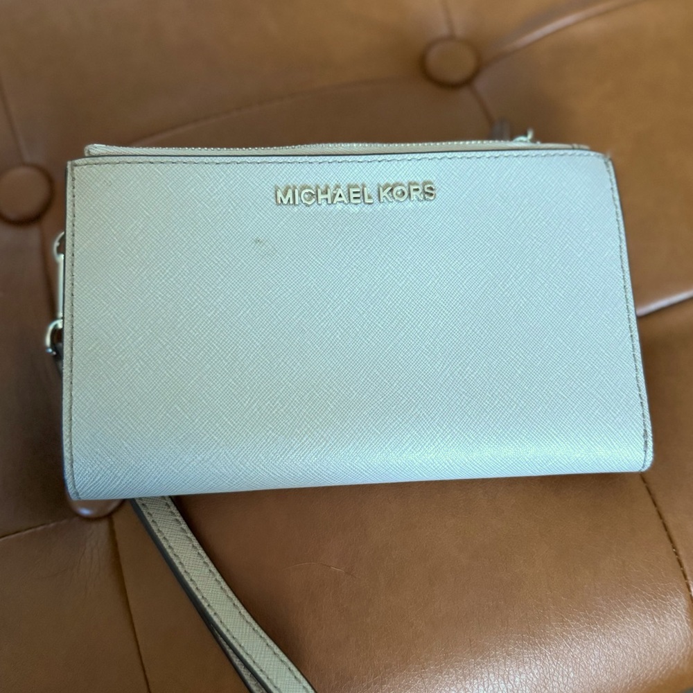 Michael Kors Jet Set Large Leather Smartphone Wristlet Wallet in very light grey